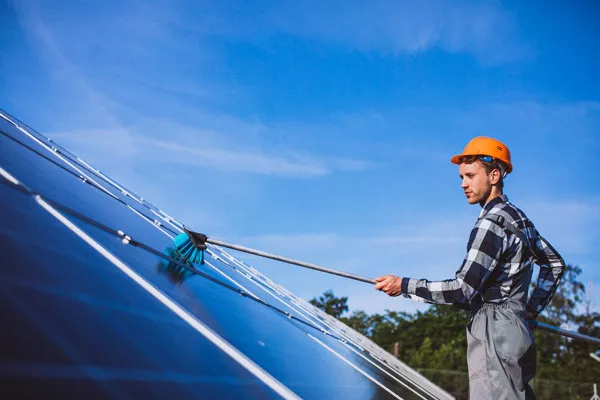 Quel type de brosse pour nettoyer des panneaux solaires sans les abîmer ?, Aire-sur-l'Adour, Climexel