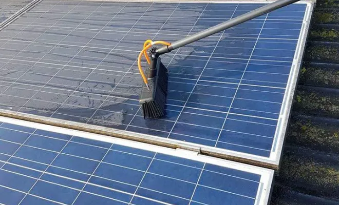 Nettoyage des vitres et des panneaux solaires avant l'automne, Aire-sur-l'Adour, Climexel